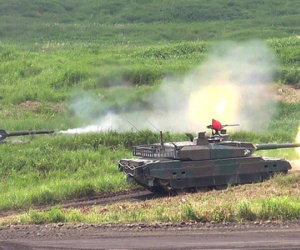 Siêu tăng hàng đầu châu Á của Nhật Bản: 'Nhỏ nhưng có võ!'