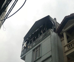 Trường mầm non bốc cháy, học sinh và giáo viên hoảng loạn sơ tán