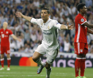 Bayern mơ chung kết C1: Không sợ trọng tài, dùng 2 'nội gián' hạ Real