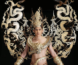 Đại diện Việt Nam mang trang phục dát vàng nặng 40kg đến cuộc thi Mister International