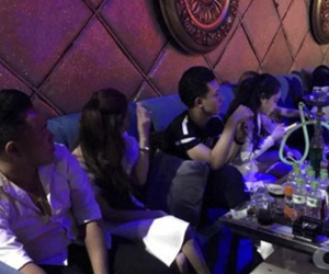 Hơn 70 thanh niên nhảy nhót lúc rạng sáng trong quán bar