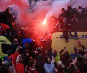 Đại chiến CĐV AS Roma, 1 CĐV Liverpool nguy kịch