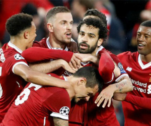 Salah ghi dấu giày vào bốn bàn, Liverpool đè bẹp Roma