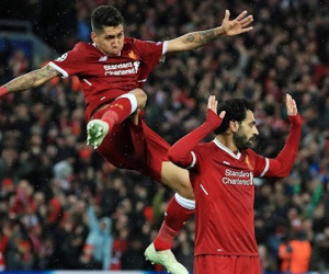 Salah và Firmino cùng đi vào lịch sử Champions League