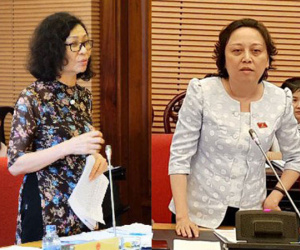 Bác sĩ, giáo viên ai cũng kêu khổ: Tăng lương ai bây giờ