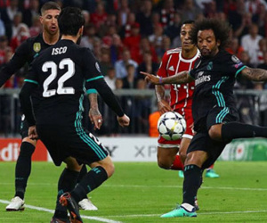 Thắng trên sân Bayern, Real đặt một chân vào chung kết
