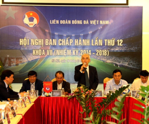 4 người không đồng ý bỏ tiêu chí bằng cử nhân, Đại hội VFF tiếp tục hoãn