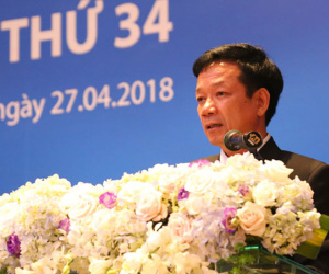 Làm mất tiền khách hàng, Tổng giám đốc Eximbank có nên từ chức?