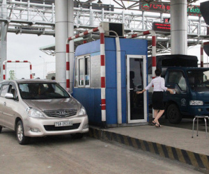 BOT Ninh Lộc phải xả trạm tránh ùn tắc dịp lễ
