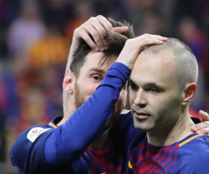 Iniesta rời Barca: Khi chuyến tàu về phía hoàng hôn