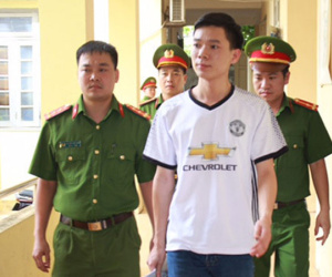 Vì sao bác sĩ Hoàng Công Lương phải hầu toà vụ 8 người tử vong?