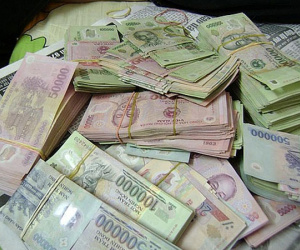 Nhân viên trạm thu phí ở TP HCM vây bắt nghi can trộm 3 tỷ