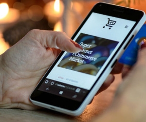 Nỗi lo khi đông khách của người bán hàng online