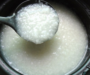 Điều tra nghi án 3 người bị đầu độc khi ăn cháo