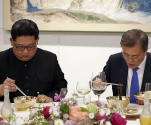 Hậu trường cuộc gặp Kim - Moon