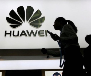 Mỹ cấm bán điện thoại Huawei, ZTE trong căn cứ quân sự