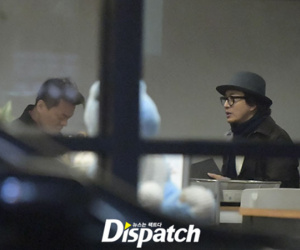 Bị dọa kiện, Dispatch tung thêm bằng chứng chấn động về 'ông trùm' Park Jin Young và giáo phái bí ẩn