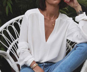 Đừng mặc cảm ngực lép, nàng ngực khủng không thể mặc đẹp 5 món đồ này bằng bạn!