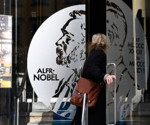 Giải Nobel Văn học có thể bị hoãn vì bê bối tình dục