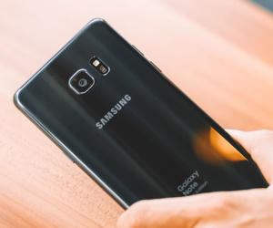 Samsung vẫn thống trị thị trường smartphone