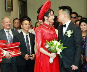 Cô dâu Diệp Lâm Anh và chú rể thiếu gia trao nhau nụ hôn đắm đuối trong lễ đón dâu