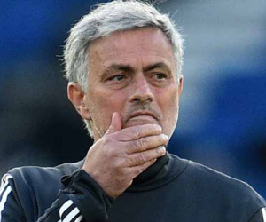 Mourinho nổi 'cơn tam bành' với Rashford & Martial