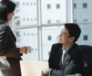 Vợ tặng đồ lót cho đồng nghiệp nam