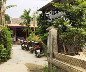 Bé 3 tuổi tử vong vì ngã từ xe máy