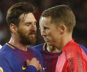 Hậu Siêu kinh điển: Messi chửi trọng tài, thoát thẻ đỏ: Có bị phạt nguội?