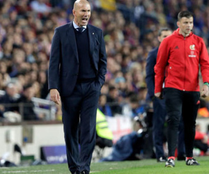 HLV Zidane nói gì trước cáo buộc trọng tài thiên vị Real?