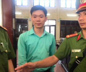 Video: Hoàng Công Lương nói gì sau khi phiên tòa bị hoãn?