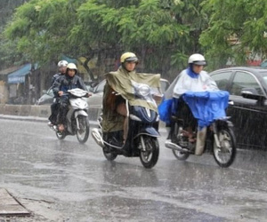 Dự báo thời tiết 8/5: Hà Nội tụt 10 độ, chuyển mưa rào