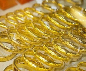 Giá vàng hôm nay 8/5: USD bật tăng, vàng tụt giảm