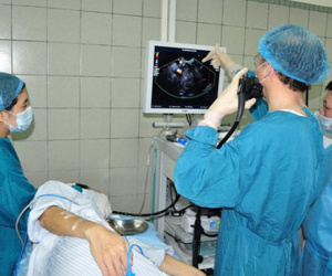 Nam thanh niên mang khối u gan 'khủng' hiếm gặp trên thế giới