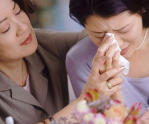Phát hiện vết sẹo dài trên lưng vợ, tôi mới nhận ra ngoại tình là sai lầm lớn nhất cuộc đời mình
