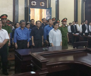'Bà Hứa Thị Phấn có thể điều khiển 5 ngân hàng'?