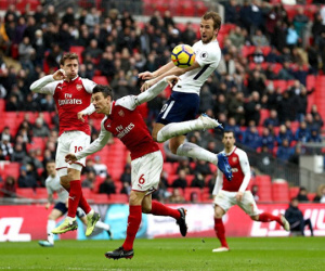 Báo chí Anh nghi ngờ Premier League dàn xếp lịch thi đấu