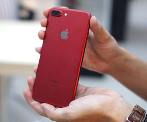 'Bom tấn' giá trên trời, người dùng VN chuộng smartphone tân trang