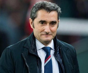 Valverde sẽ tiếp tục là HLV của Barca mùa tới