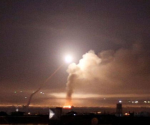 28 tiêm kích Israel phóng 60 tên lửa vào các mục tiêu ở Syria