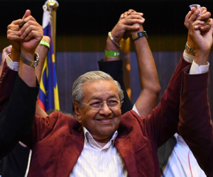 Mahathir ở tuổi 92 và cuộc lật đổ gây sốc trong bầu cử Malaysia