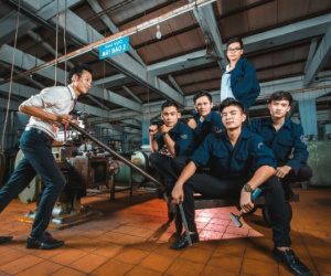 Ảnh kỷ yếu đúng chất dân cơ khí của sinh viên Sài Gòn