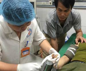 Nghệ An: Người phụ nữ mất bàn tay vì bị cuốn vào máy xay thịt
