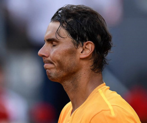 Nadal thua 'sốc' tại Madrid và mất vị trí số 1 thế giới