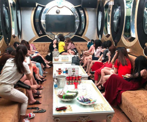 Ai là ông chủ thật sự điều hành nhà hàng 92 Ký Con - nơi phát hiện hàng chục nữ tiếp viên hở hang?