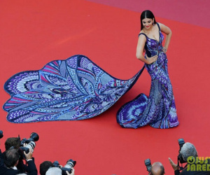 Cận cảnh mẫu váy lộng lẫy tốn 3.000 giờ làm của Hoa hậu thế giới Aishwarya Rai