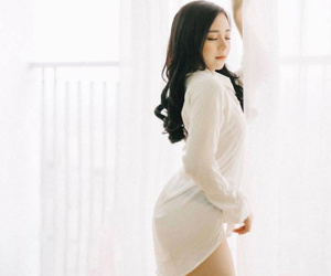 Những lần đăng ảnh khiến fan 'sốt xình xịch' của hot girl ngủ gật