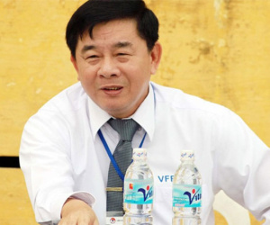 Ai 'trả đũa' bầu Đức?