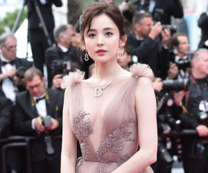 Cannes 2018: Vắng bóng Phạm Băng Băng, 'mỹ nhân Tân Cương' được cư dân mạng khen ngợi hết lời