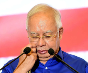 Cựu thủ tướng Malaysia đối mặt nghi án giết người tình của cố vấn